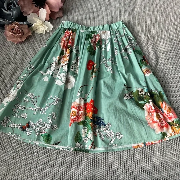 Taydey A-Line Pleated Vintage Floral Print Skirt - Picture 3 of 13